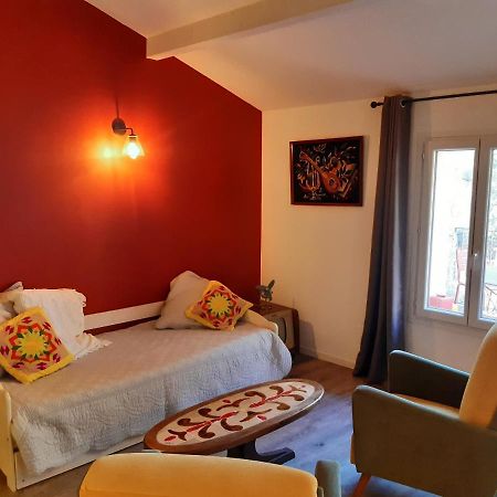 Gite "Suzanne" Du Moulin De La Batteuse Valensole Exterior foto